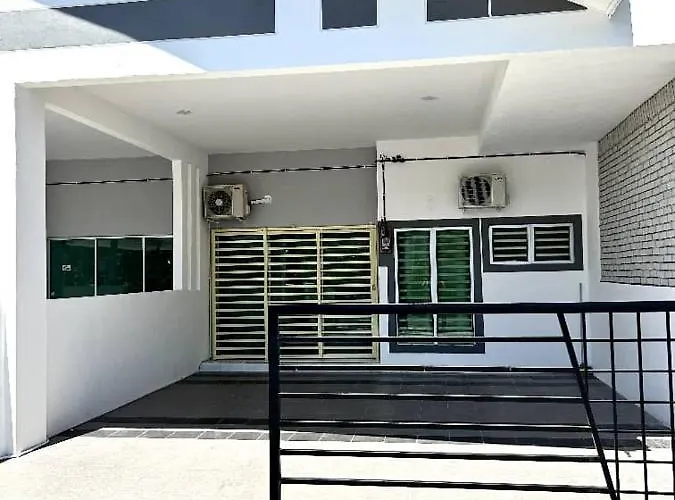 Zh Homestay Teluk Batik